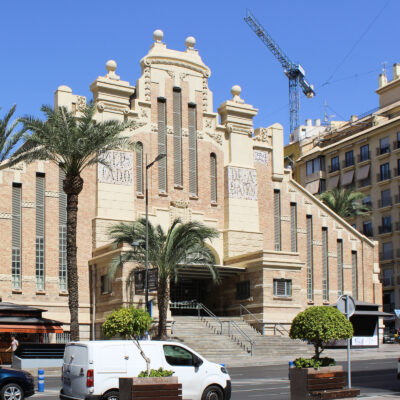 Ontdek het historisch centrum van Alicante met dit stadsspel. Alicante historic centre city game